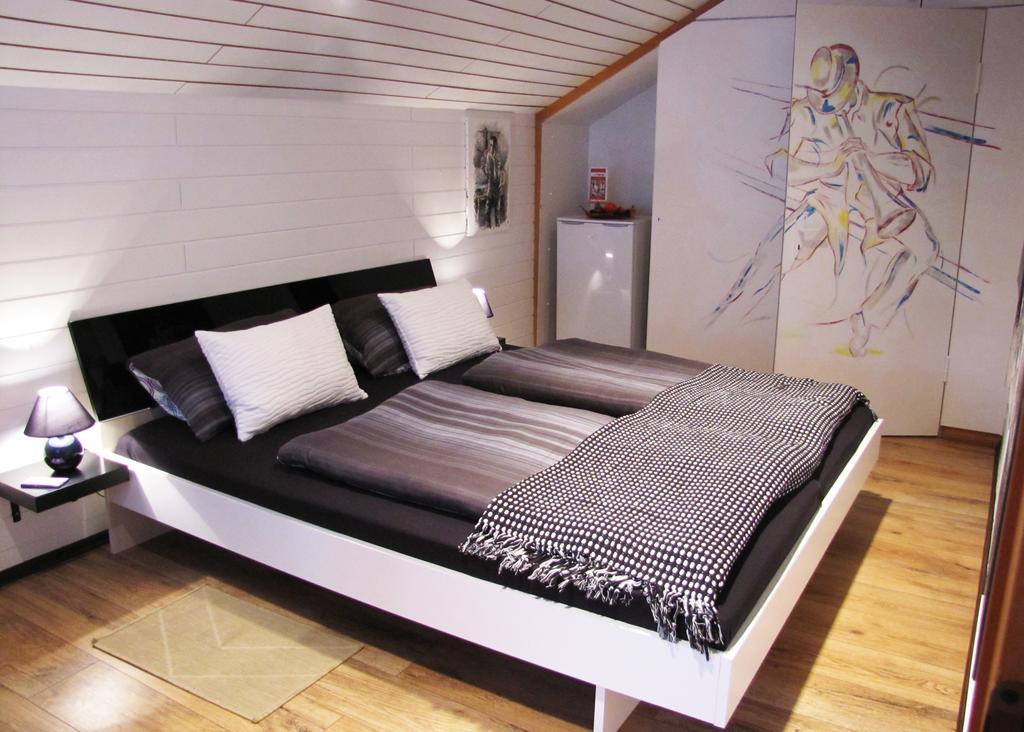 Hotel Artfarm Віль Номер фото
